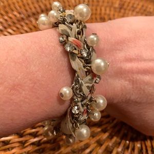 💥 $5 if bundled Boho Faux Pearl Floral Fabric Bracelet